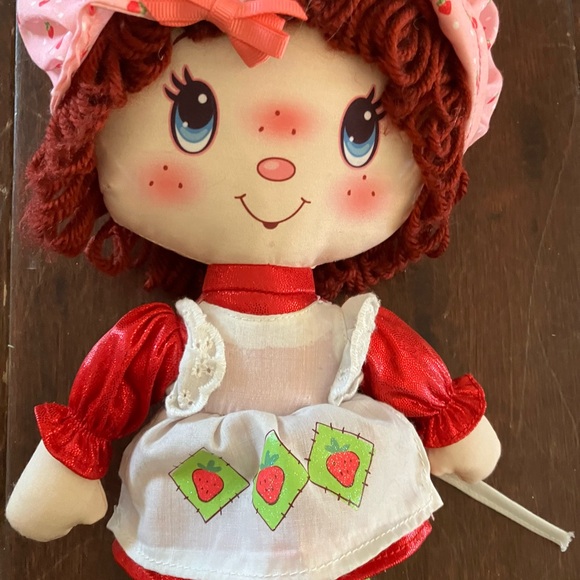 Strawberry Shortcake 2019 Plush Doll - Picture 2 of 7
